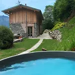 Chalé Treeb